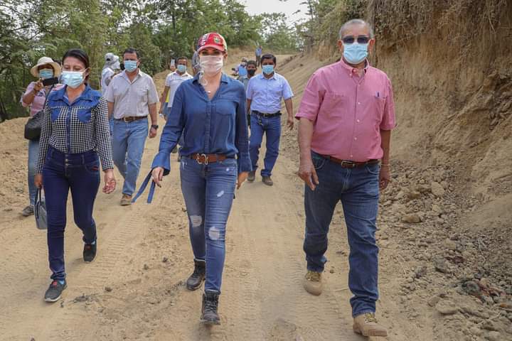 Lee más sobre el artículo Prefectura del Guayas trabaja en más vías y conectividad para la provincia