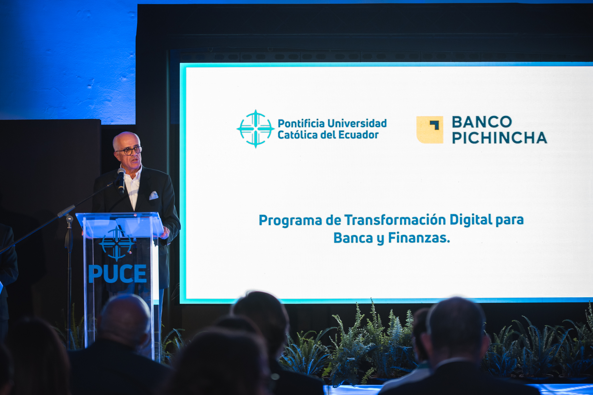 Lee más sobre el artículo Banco Pichincha y PUCE lanzan Programa de Transformación Digital  en Banca y Finanzas