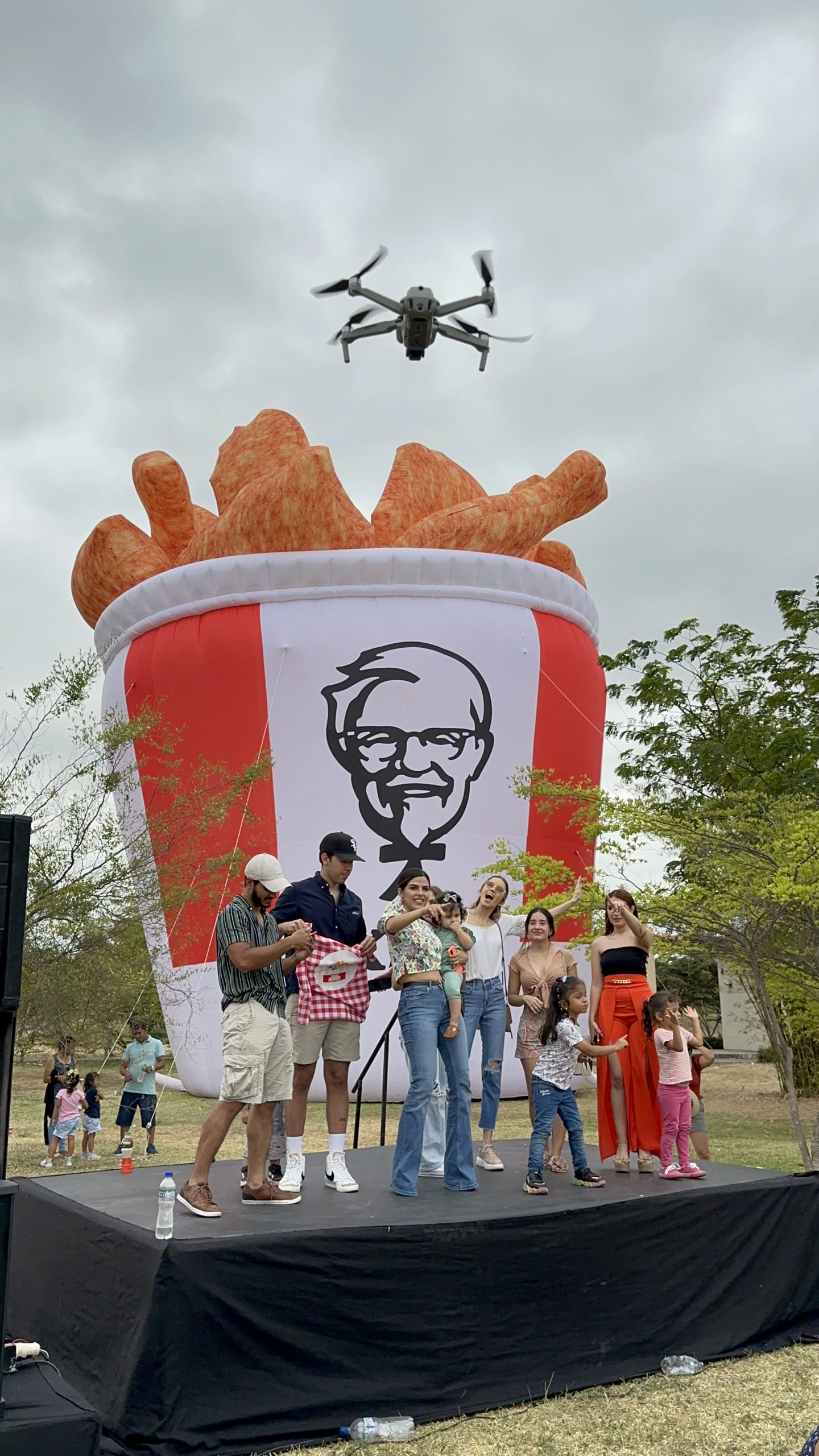 Lee más sobre el artículo ¡KFC LOGRÓ EN GUAYAQUIL EL ABRAZO MÁS GRANDE DEL ECUADOR!