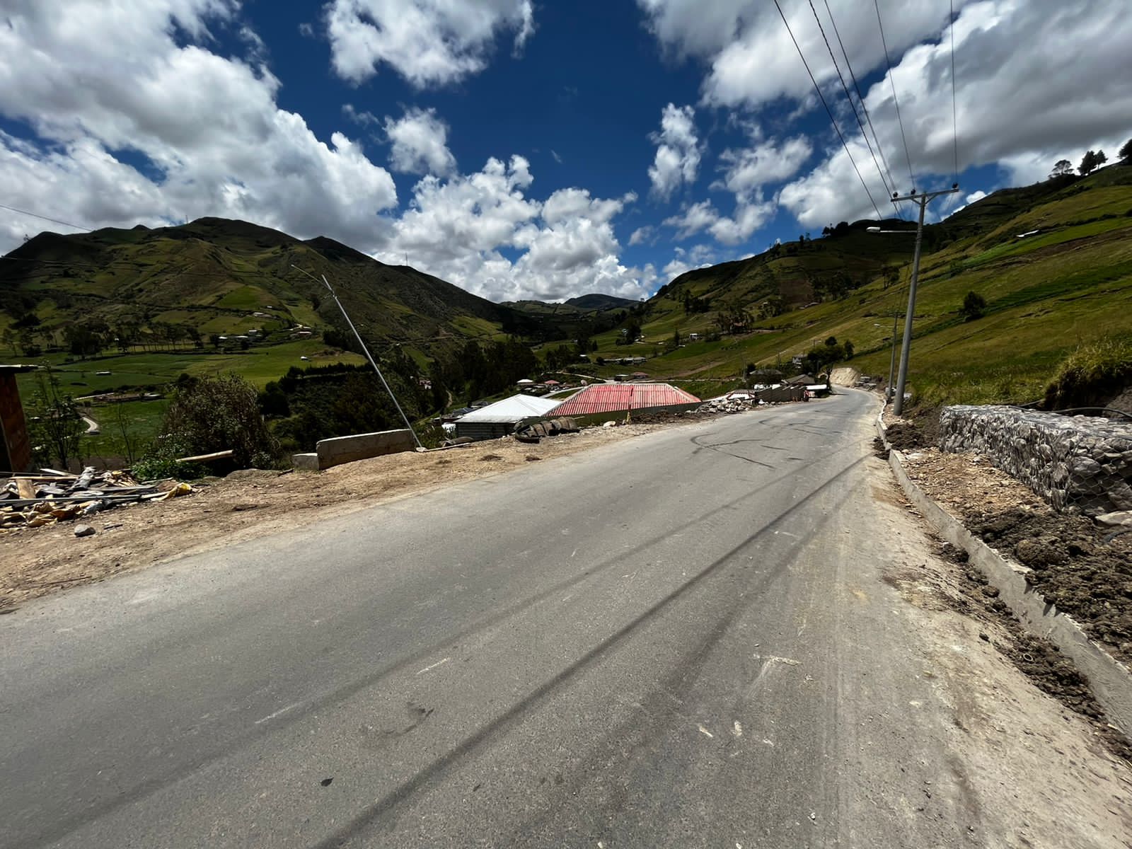Lee más sobre el artículo Primera vía sostenible en Ingapirca reduce 199 toneladas de CO2 en el ambiente