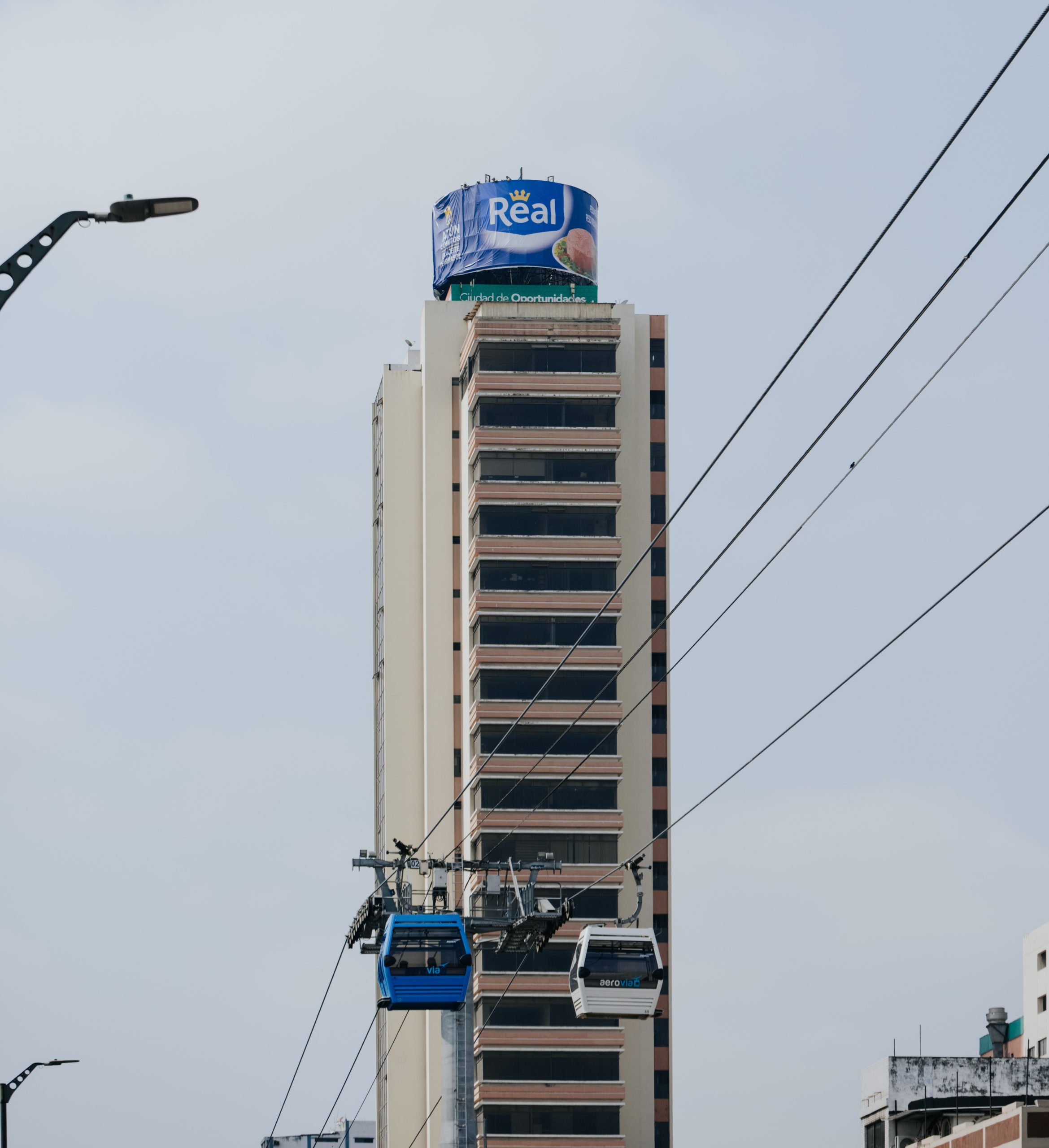 Lee más sobre el artículo LATA DE ATÚN REAL QUE ACAPARÓ LAS REDES SOCIALES Y SE CONVIERTE EN UN NUEVO ÍCONO DE GUAYAQUIL