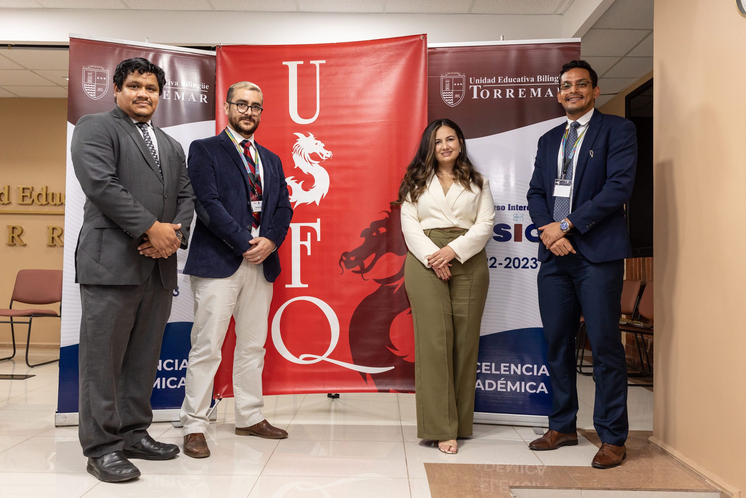 Lee más sobre el artículo USFQ ENTREGÓ BECAS A GANADORES DEL INTERCOLEGIAL DE QUÍMICA, FÍSICA Y MATEMÁTICAS DEL COLEGIO TORREMAR