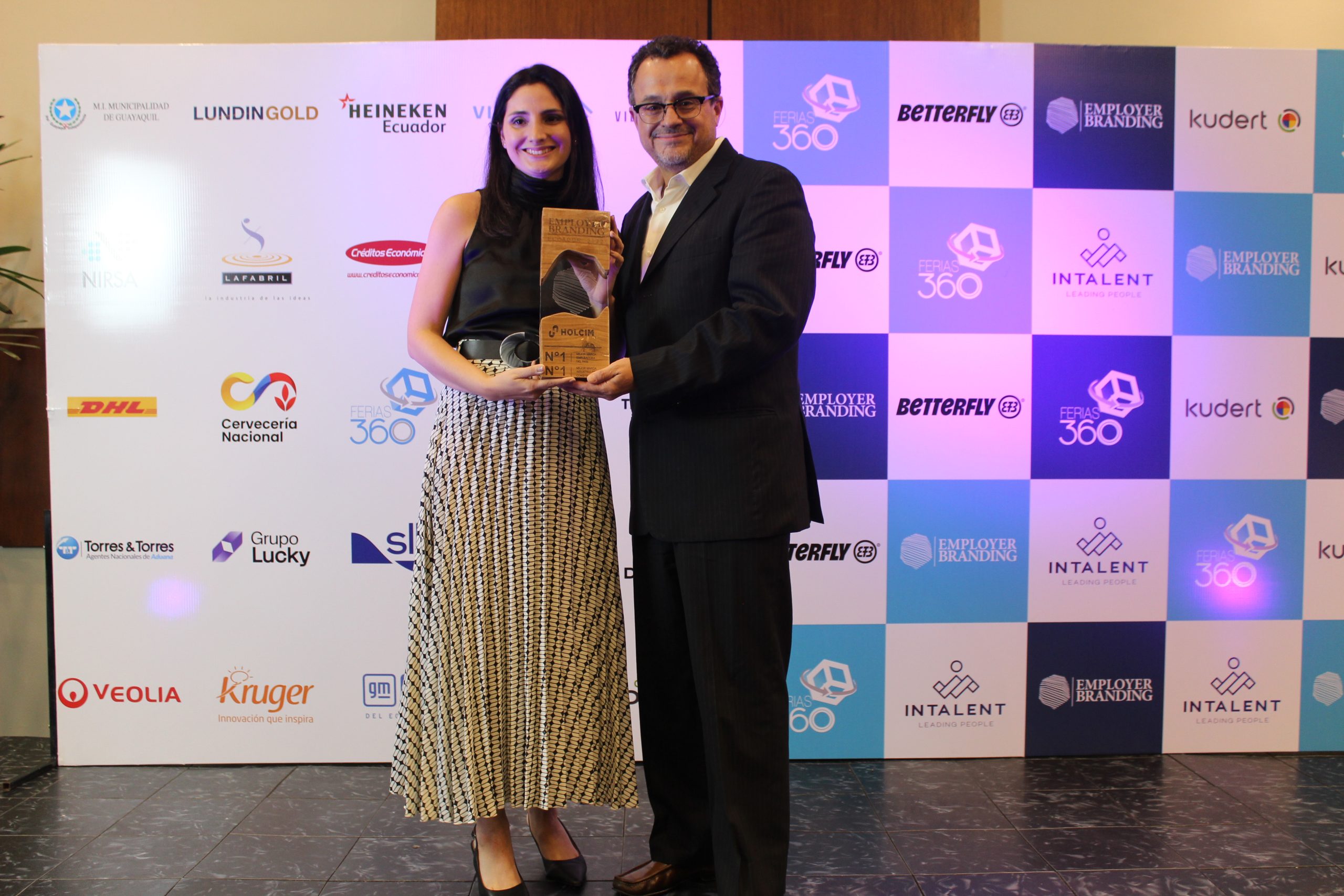 Lee más sobre el artículo Holcim Ecuador es reconocida como la mejor marca empleadora del país por segundo año consecutivo