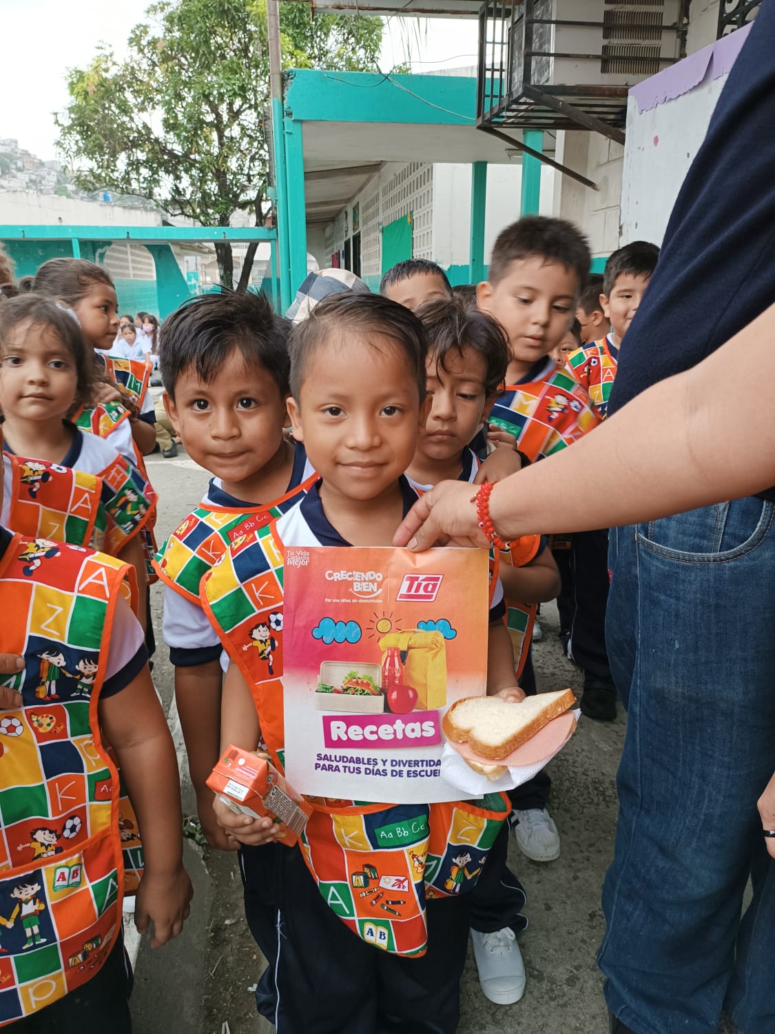 Lee más sobre el artículo El programa de Tía “Creciendo Bien” llega a 46.000 niños de la región Costa