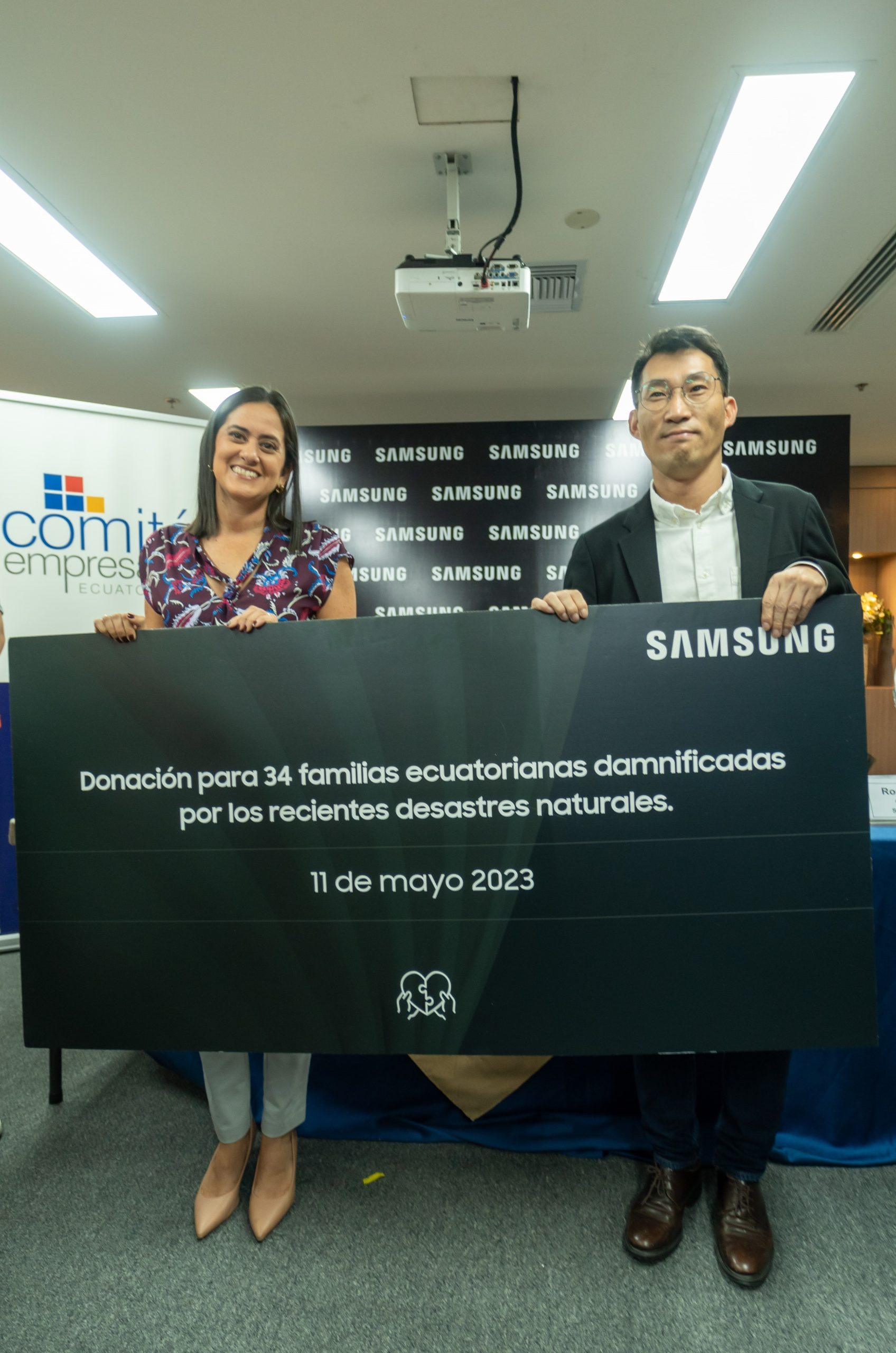Lee más sobre el artículo Samsung dona productos de línea blanca  a afectados por terremoto e inundaciones en Ecuador