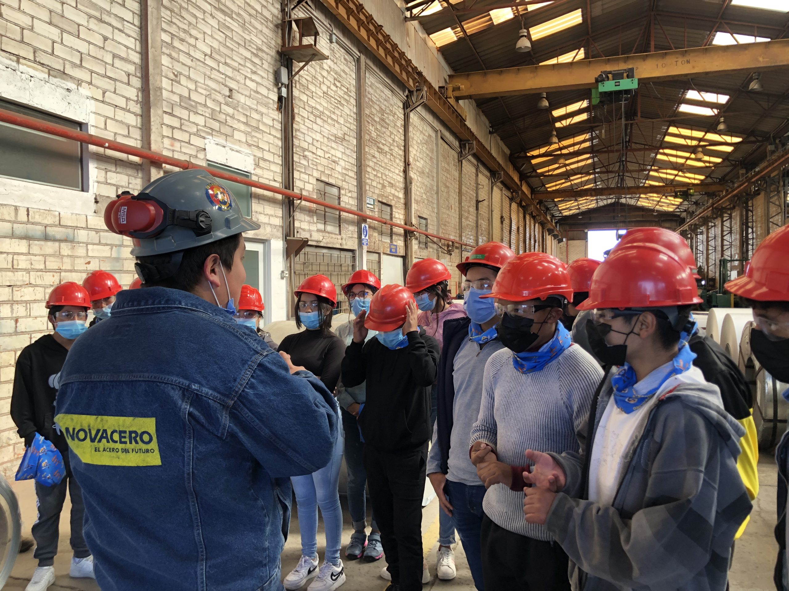 Lee más sobre el artículo NOVACERO DESARROLLÓ CAMPAMENTO DE  CREATIVAD Y LIDERAZGO “JÓVENES PROTAGONISTAS”