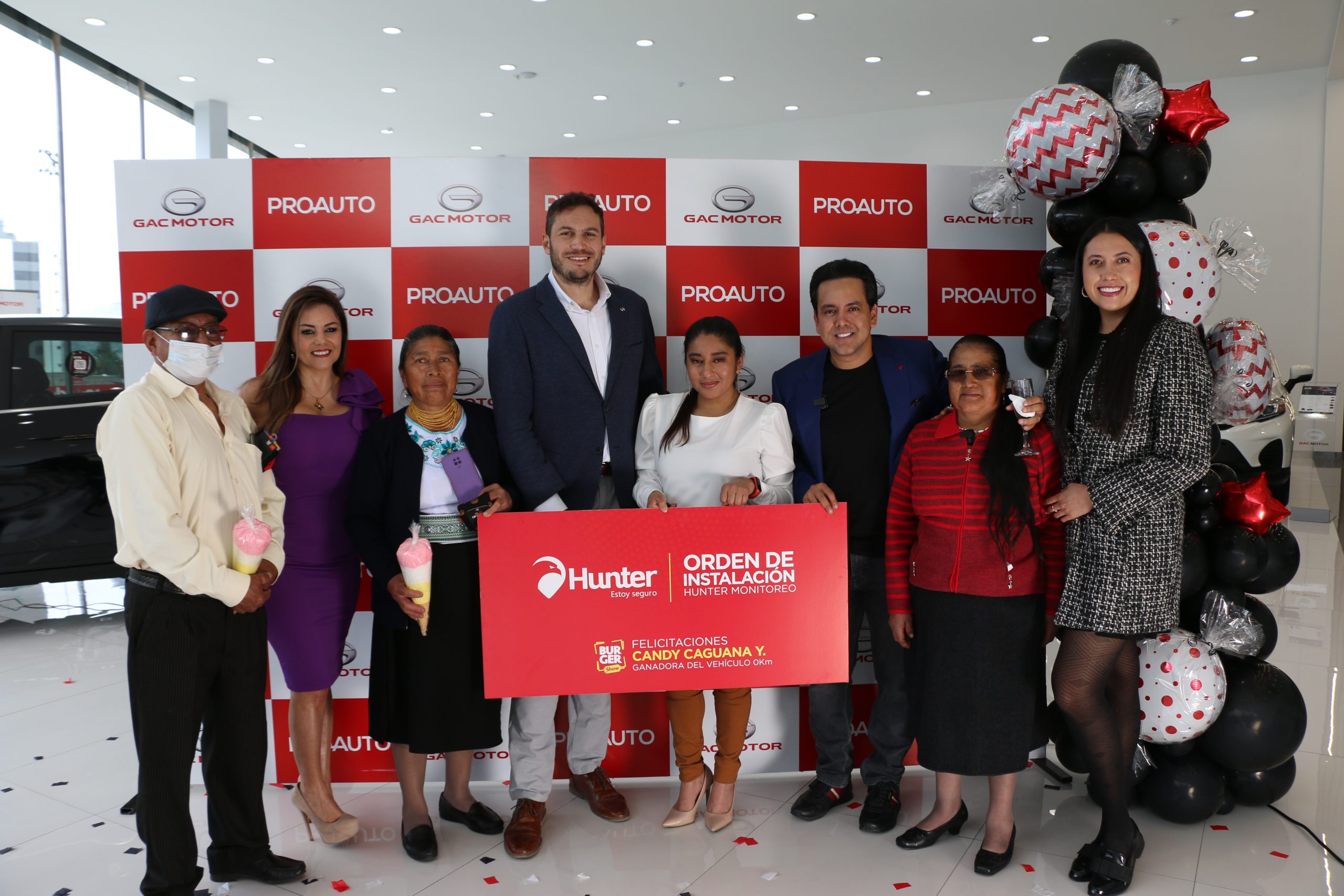 Lee más sobre el artículo GAC MOTOR Y BURGUER SHOW ENTREGAN VEHÍCULO A GANADORA DE SORTEO