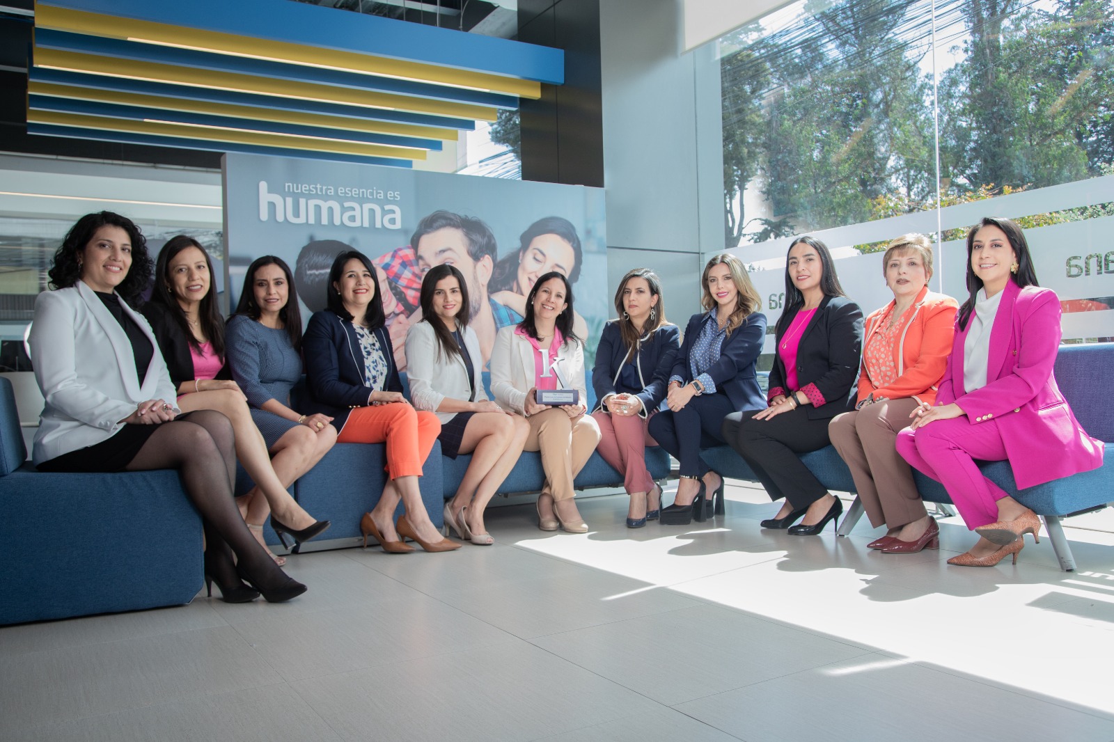 Lee más sobre el artículo HUMANA RECIBE EL RECONOCIMIENTO “PIONEROS POR LA EQUIDAD DE GÉNERO” POR SU CONTRIBUCIÓN EN EL ÁMBITO EMPRESARIAL