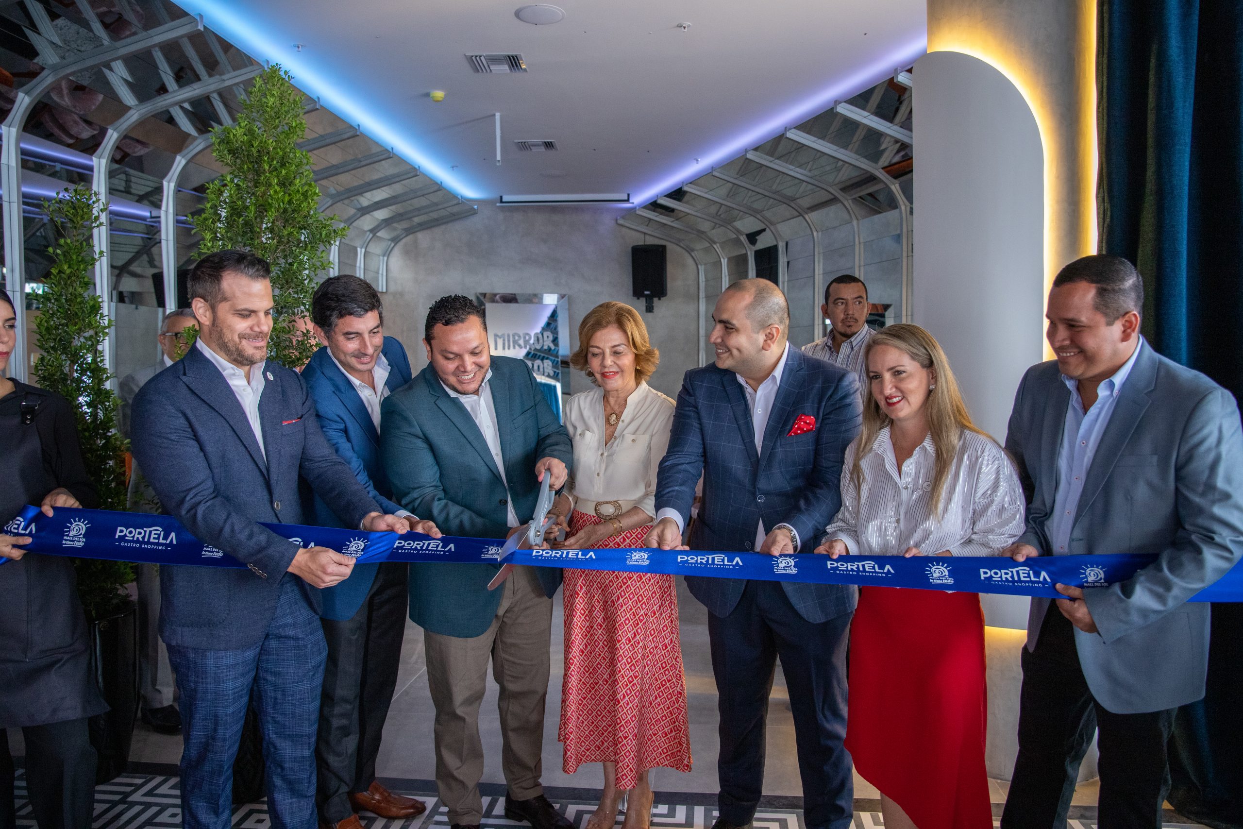 Lee más sobre el artículo Cayetana, el nuevo Gastro Bar que complementa la oferta gastronómica en Portela Gastro Shopping de Mall del Sol