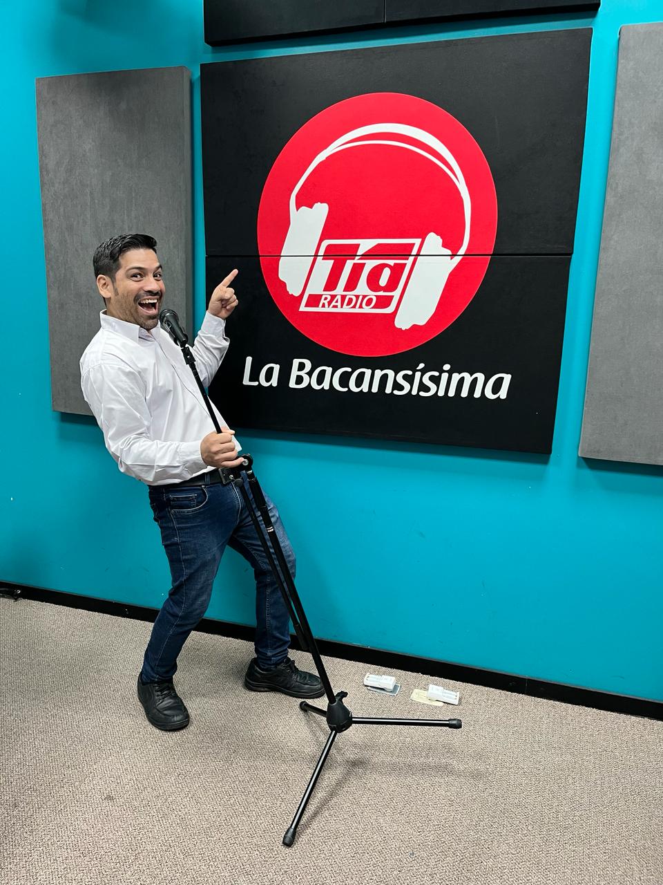 Lee más sobre el artículo Una década de innovación y música con  Radio Tía La Bacansísima