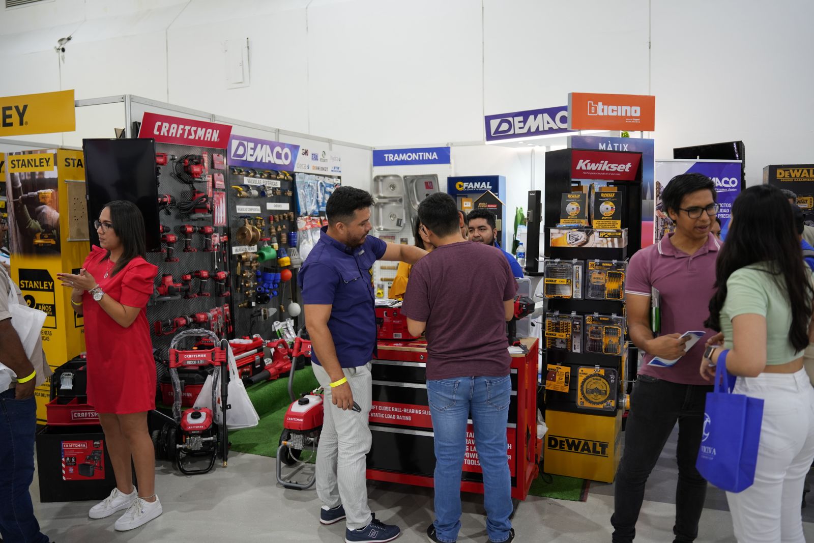 Lee más sobre el artículo EXPO CONSTRUCCIÓN: LA FERIA MÁS GRANDE DEL SECTOR REGRESA A GUAYAQUIL CON SU SEGUNDA EDICIÓN