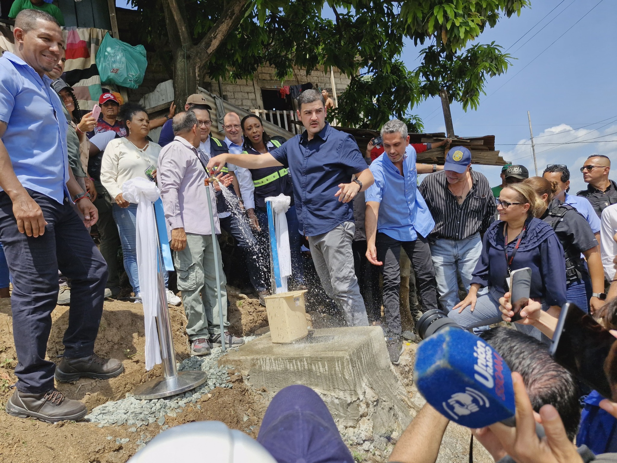 Lee más sobre el artículo Nuevo sistema de agua potable  que cambia vidas en la Coop. Janeth Toral