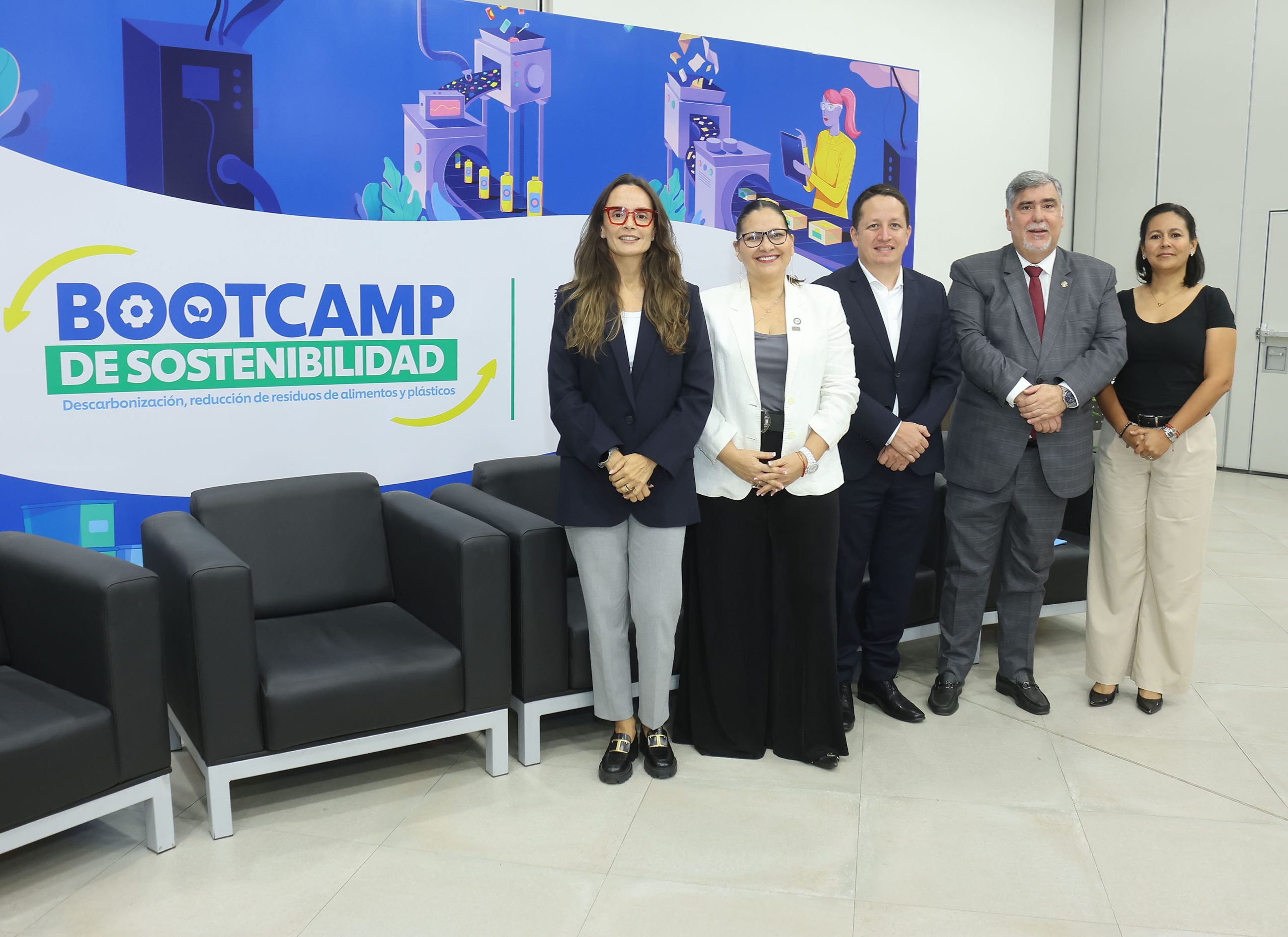 Lee más sobre el artículo BOOTCAMP “NAVEGANDO HACIA LA SOSTENIBILIDAD: DESCARBONIZACIÓN, REDUCCIÓN DE RESIDUOS DE ALIMENTOS Y PLÁSTICOS”