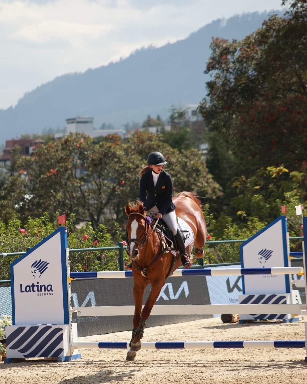 Lee más sobre el artículo LATINA SEGUROS PARTICIPÓ COMO AUSPICINATE DEL  FEI JUMPING SOUTH AMERICAN CHAMPIONSHIP