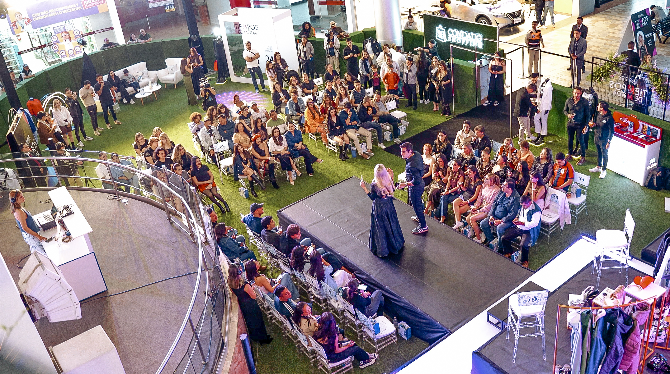 Lee más sobre el artículo “Tiempos de Moda” de la mano de Catalina Maya y Danilo  Carrera