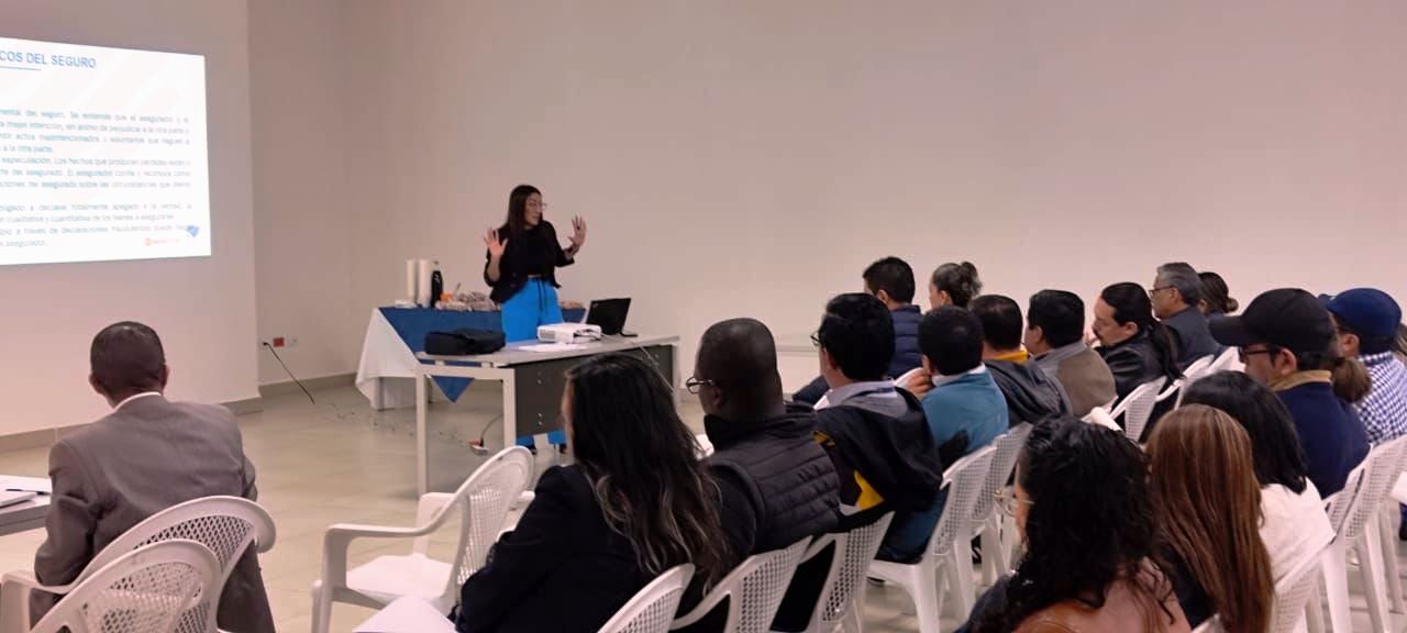 Lee más sobre el artículo ASEGURADOS DEL SECTOR PÚBLICO RECIBIERON  CAPACITACIÓN POR PARTE DE LATINA SEGUROS