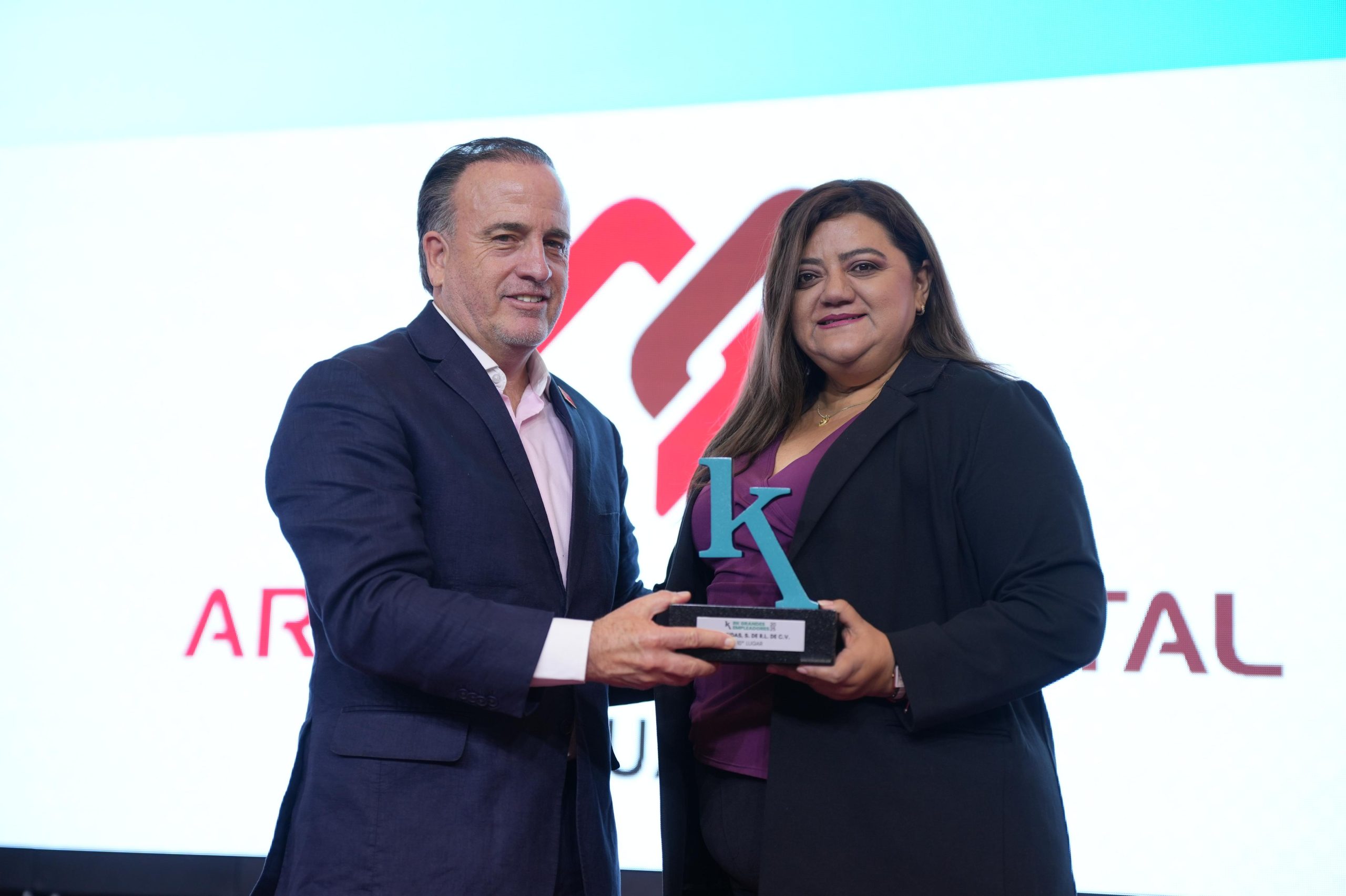 Lee más sobre el artículo Arca Continental en el Top 10 de los Mayores Generadores de Empleo en Ecuador