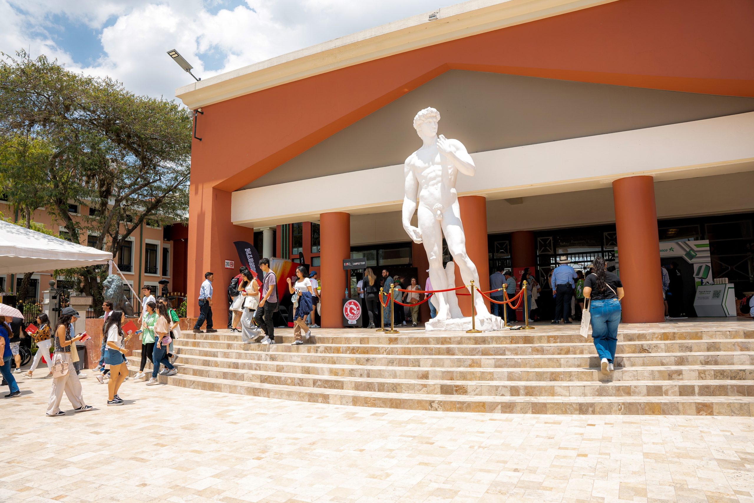 Lee más sobre el artículo UNIVERSIDAD SAN FRANCISCO DE QUITO USFQ SE DESTACA ENTRE LAS 1000 MEJORES UNIVERSIDADES DEL MUNDO SEGÚN EL WORLD UNIVERSITY RANKINGS QS 2026