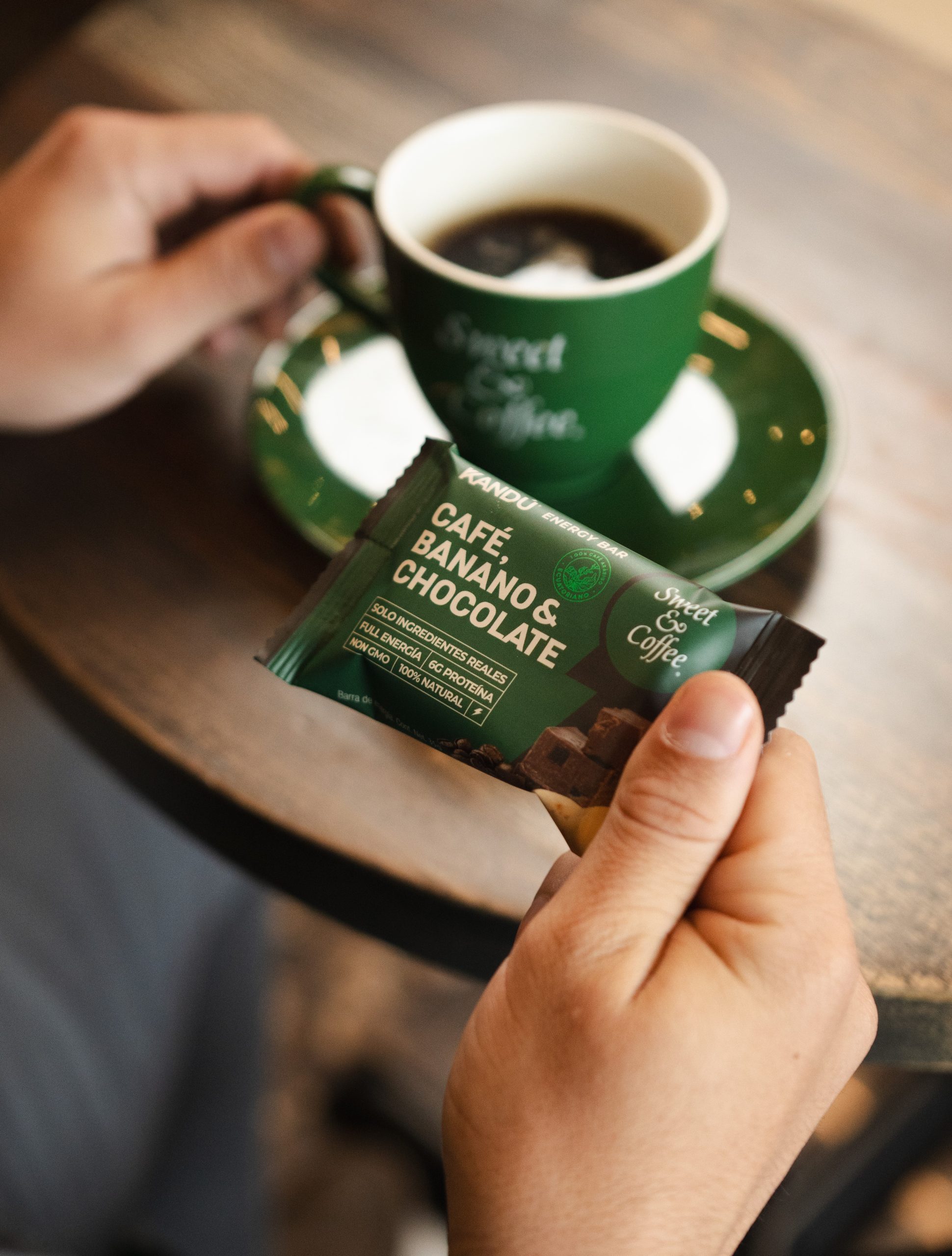Lee más sobre el artículo Sweet&Coffee® y Kandú presentan innovadora barra de energía con sabor a café, banano y chocolate
