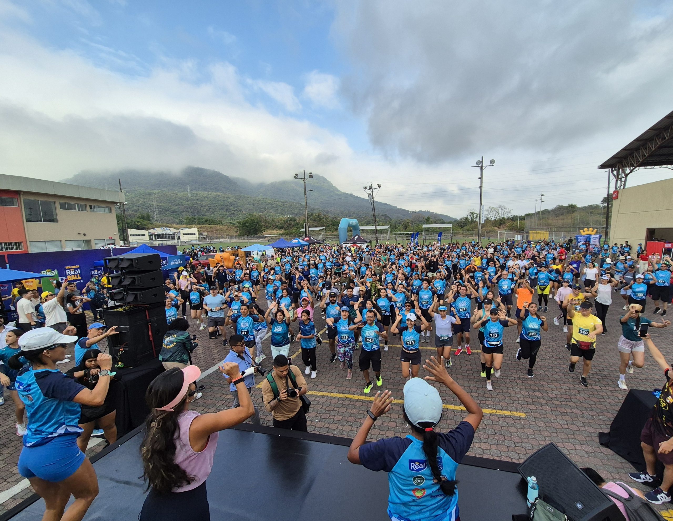 Lee más sobre el artículo NIRSA Ocean Run reunió a más de 500 personas y recaudó fondos para el cuidado de los océanos  •	En esta segunda edición, realizada en Guayaquil, la empresa recaudó fondos que serán destinados para proyectos de conservación marina.