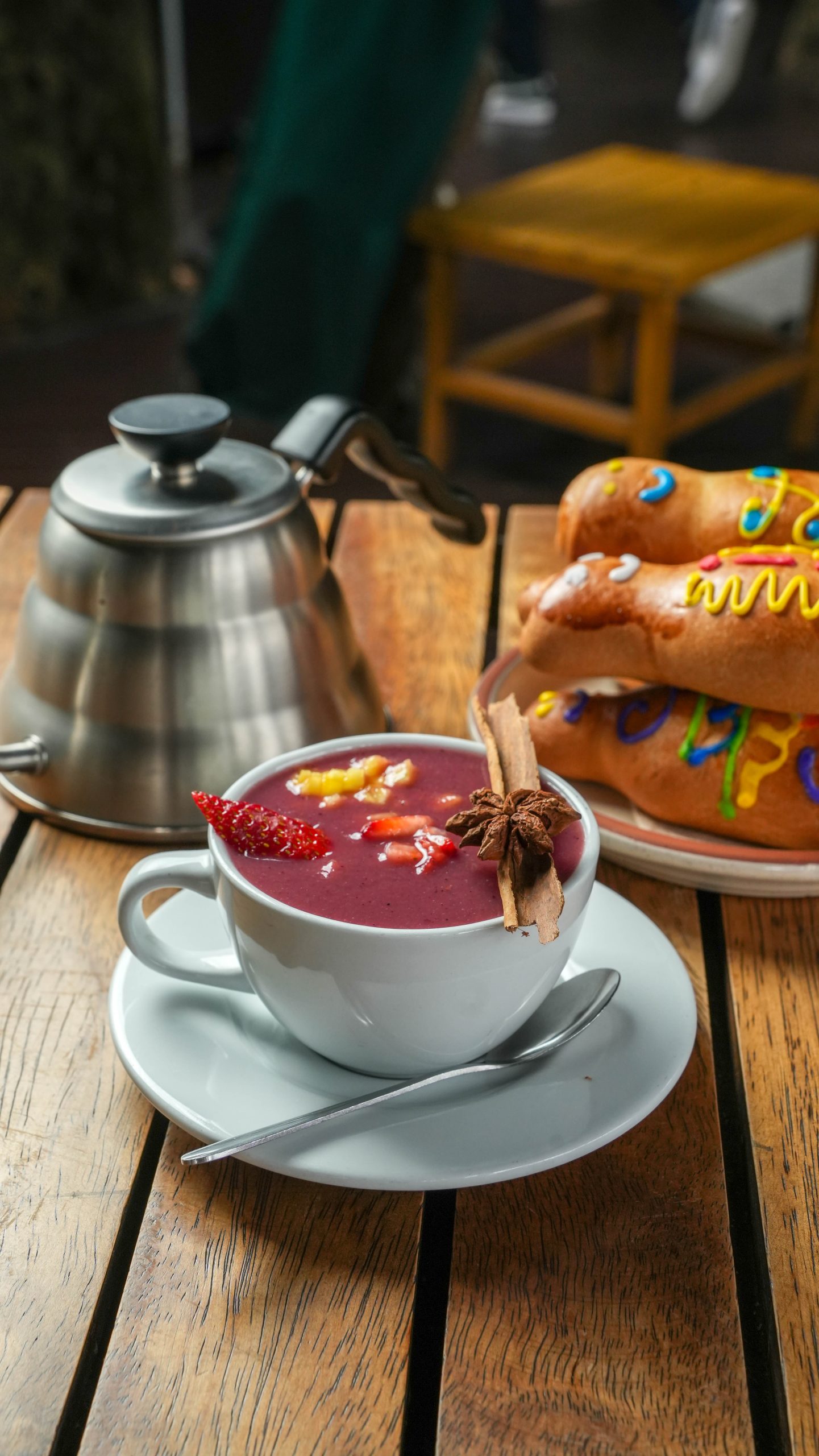 Lee más sobre el artículo Cuenca celebra su independencia con aroma a tradición y sabor a colada morada