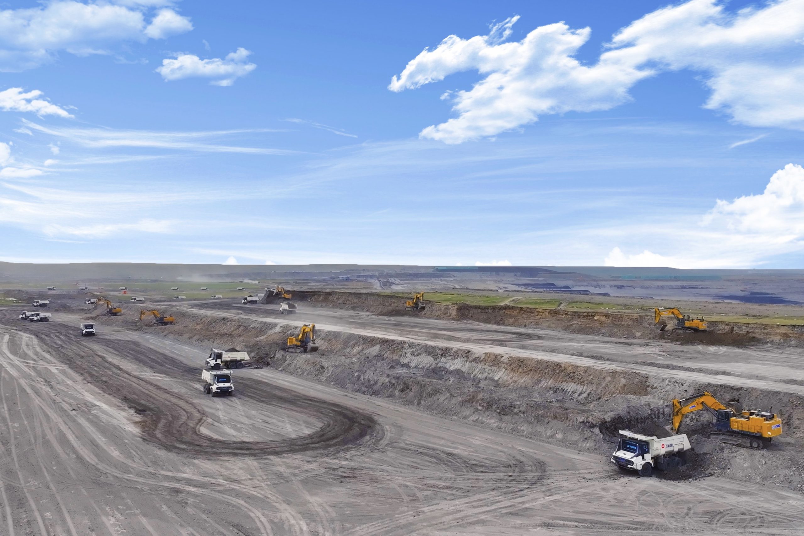 Lee más sobre el artículo Tecnología 5G-A impulsa la primera flota de camiones mineros eléctricos y autónomos del mundo