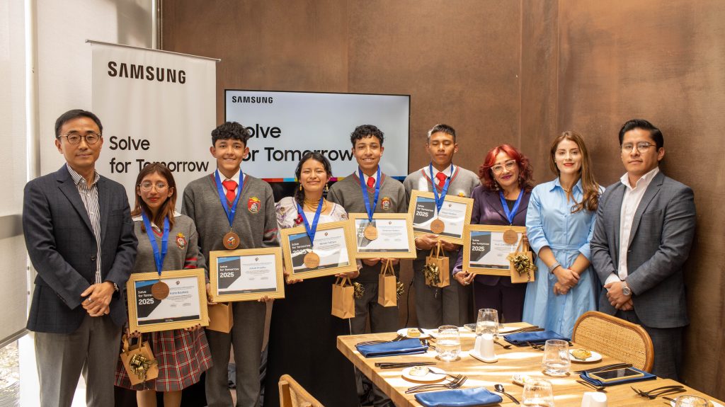 Proyecto para descontaminar el río Ambi gana el primer lugar del programa educativo de Samsung