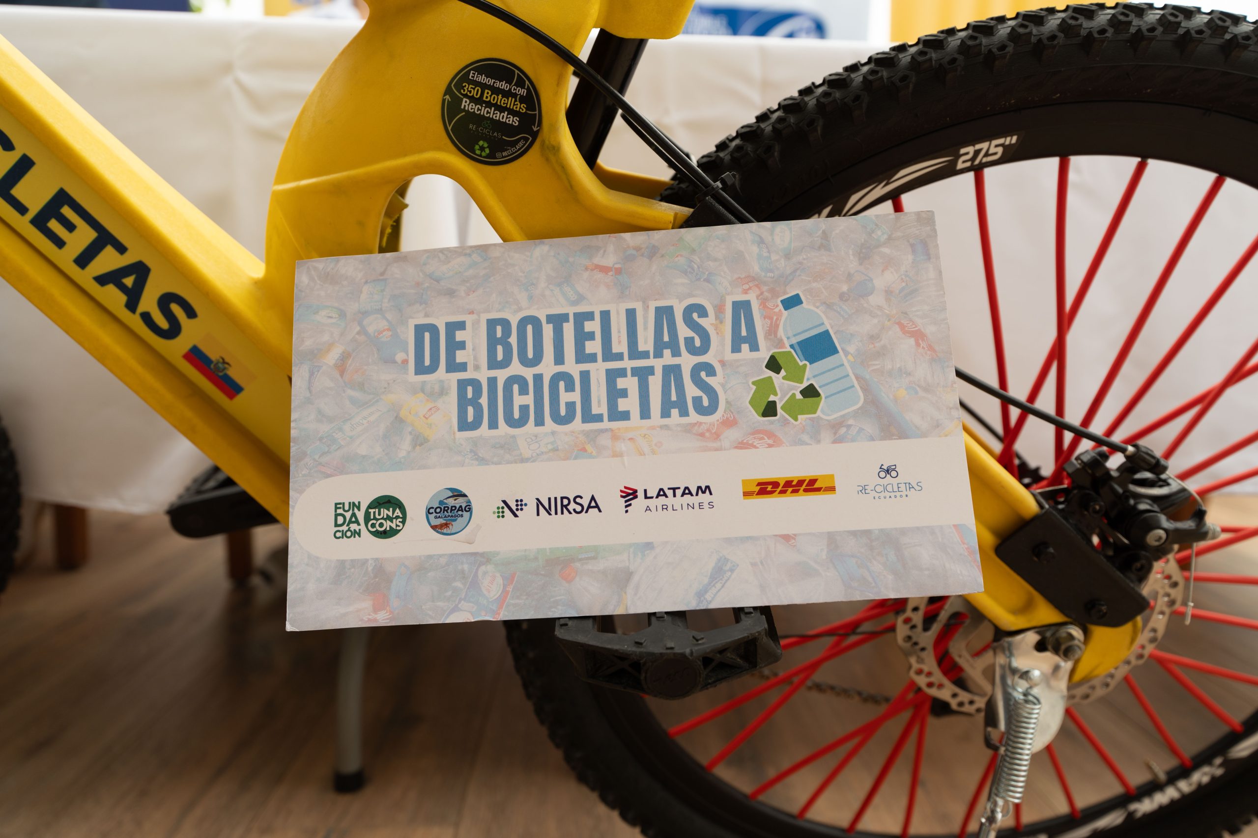 Lee más sobre el artículo De botellas plásticas a bicicletas: una nueva vida para los residuos marinos