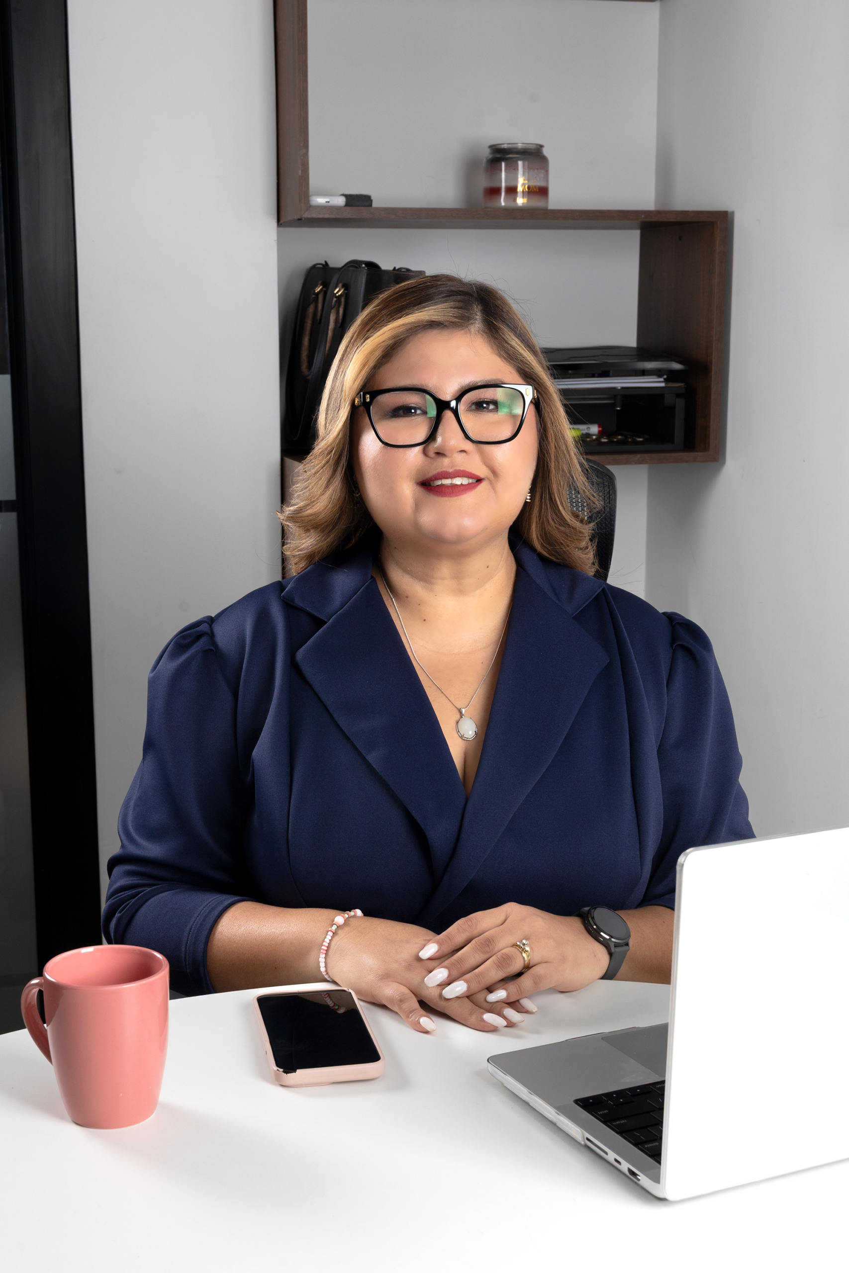 Lee más sobre el artículo Gina Macías, CEO de Colmena ERP, es reconocida como “CEO TECH” en los INNOVA AWARDS 2025