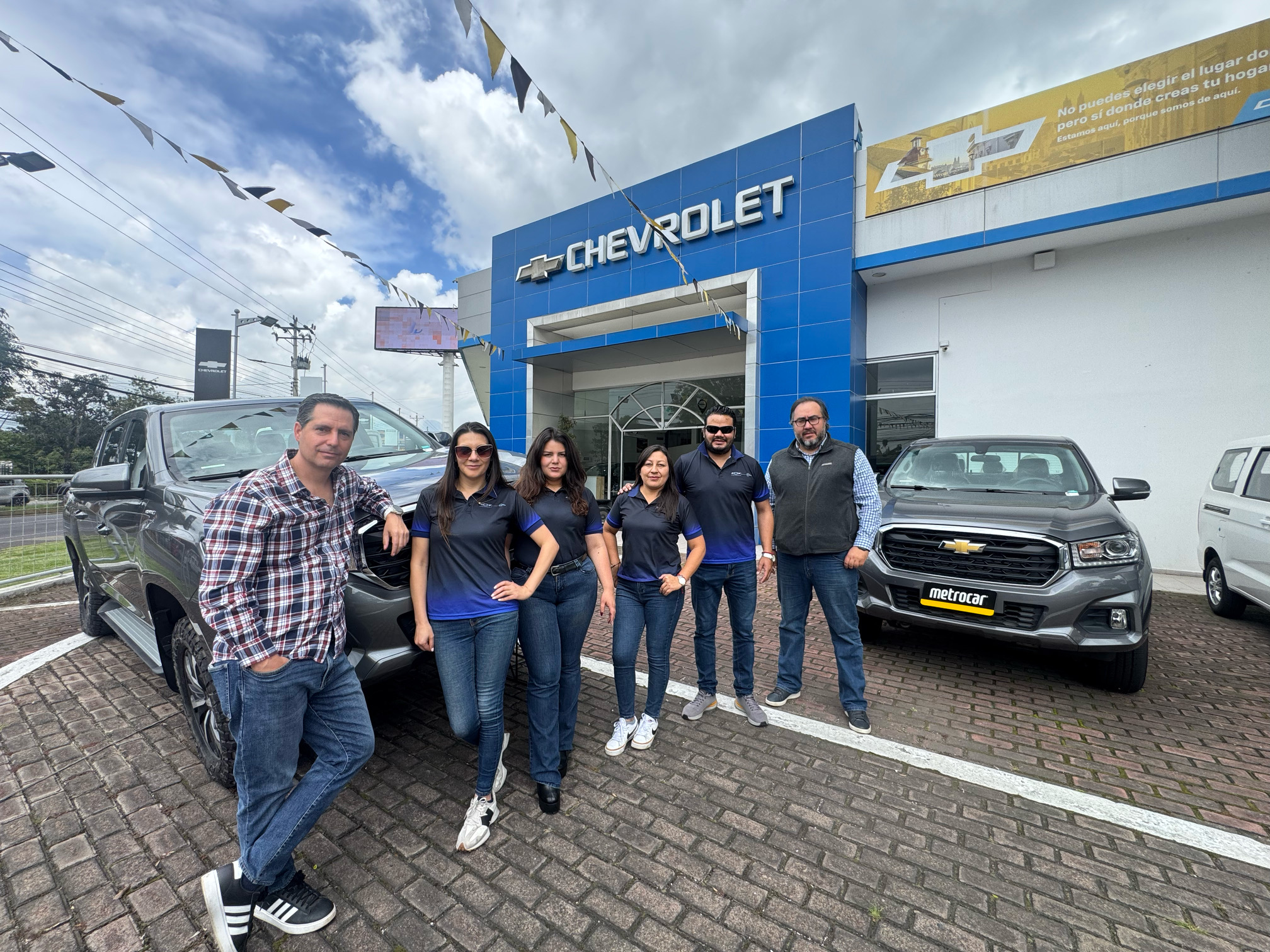 Lee más sobre el artículo Metrocar celebra 50 años de trayectoria en el mercado automotor ecuatoriano, ofreciendo respaldo total a sus clientes para la compra de la poderosa  Chevrolet D-MAX