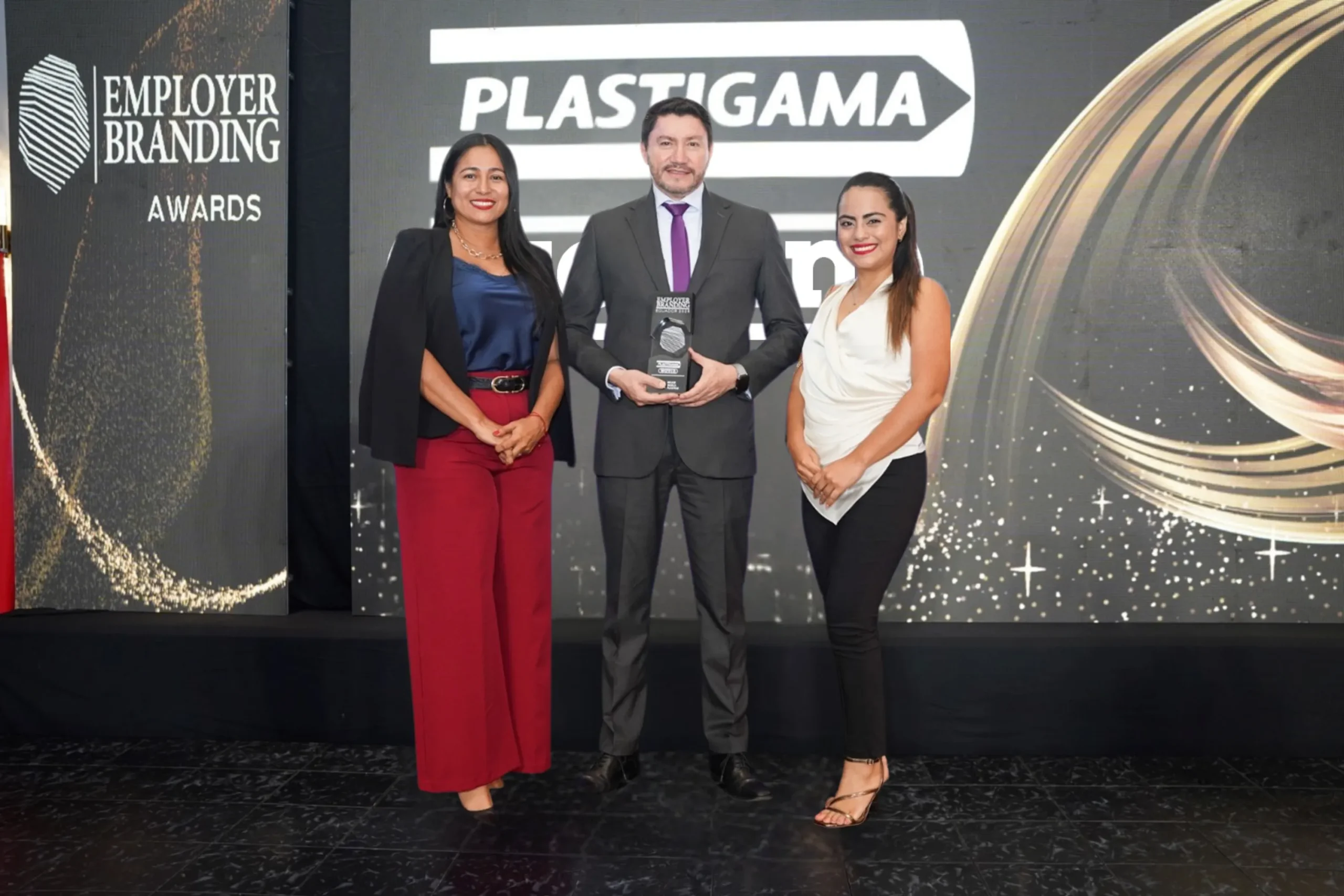 Lee más sobre el artículo Plastigama Wavin es reconocida como una de las mejores marcas empleadoras en la industria plástica en Ecuador