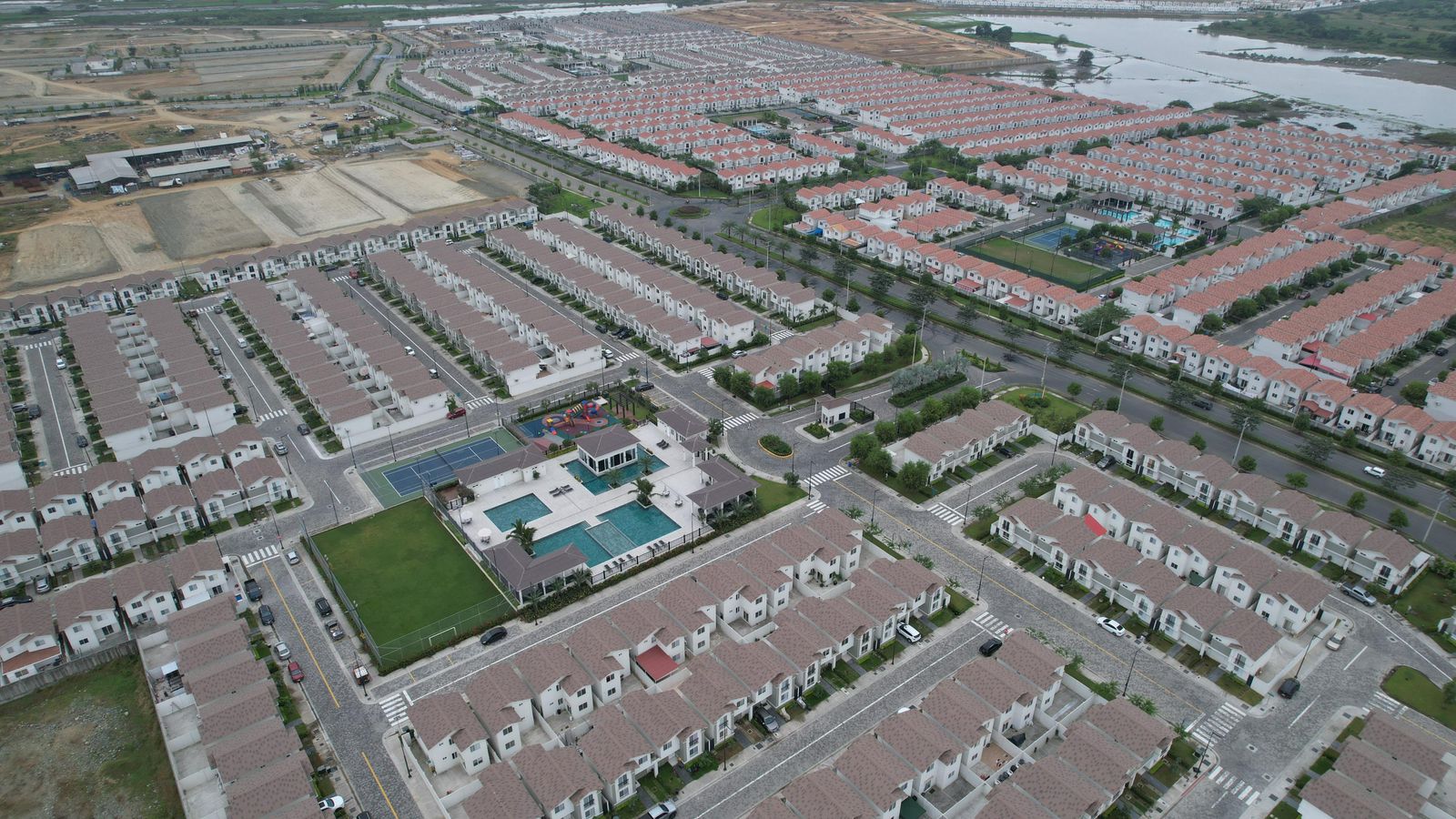 Lee más sobre el artículo CASALAGUNA ALCANZA LAS 2.000 VIVIENDAS ENTREGADAS Y AVANZA SU MODELO DE DESARROLLO URBANO SOSTENIBLE