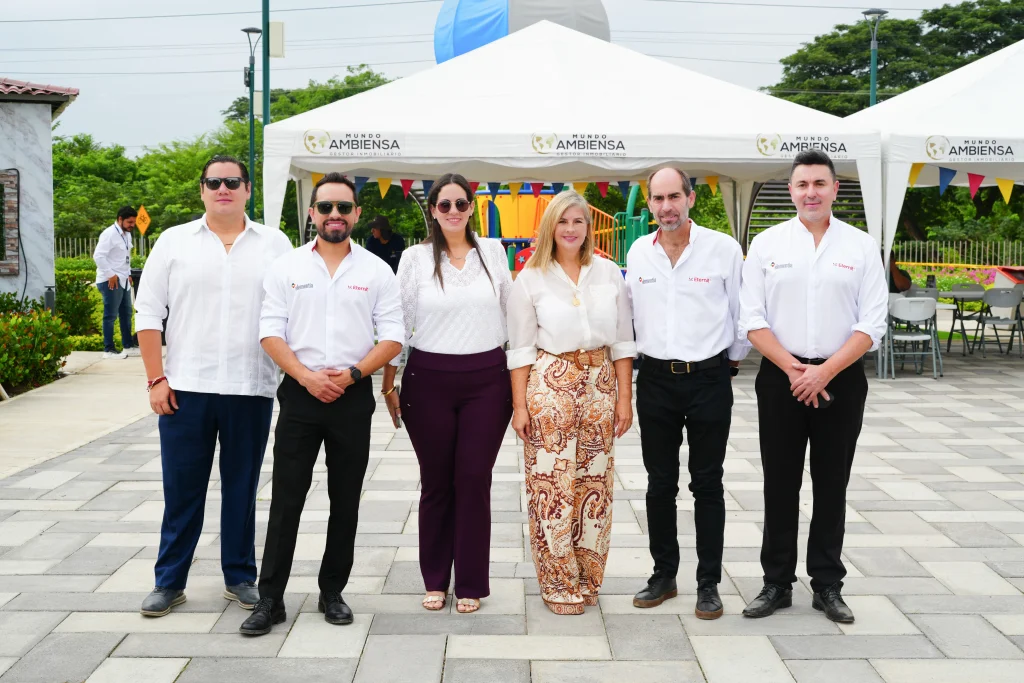 CEO DE ELEMENTIA MATERIALES MARCA GLOBAL DE ETERNIT ECUADOR, VISITA ECUADOR Y RATIFICA A AMBIENSA COMO LÍDER EN EL DESARROLLO DE CIUDADES