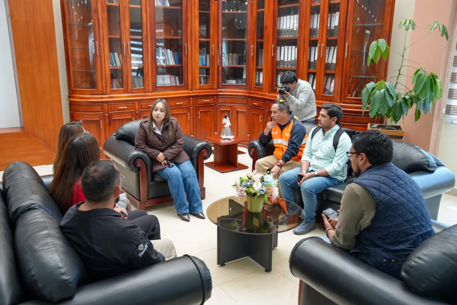 Lee más sobre el artículo Carolina Lozano: “La etapa de planificación ya pasó; ahora estamos verificando en territorio las capacidades de los gobiernos locales”