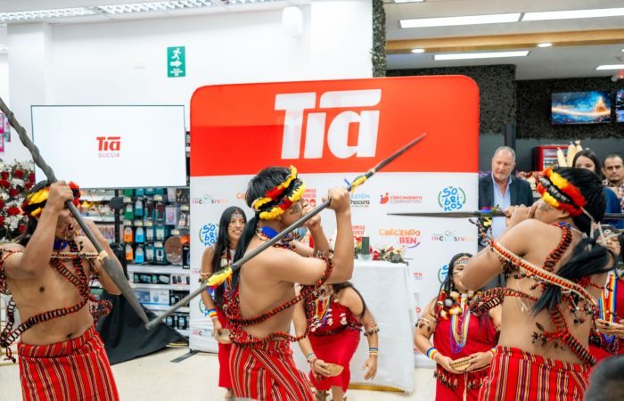 BAILE SHUAR TIA SUCUA