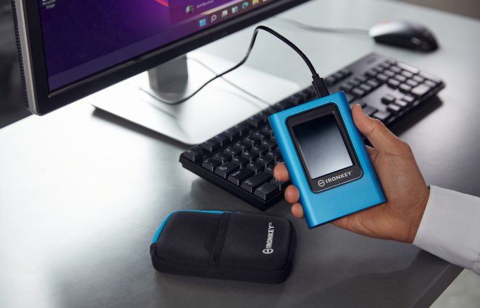 IronKey Vault Privacy 80 External SSD (2)